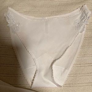 Beautiful Lisa Charmel white with lace cotton panties (NWT)